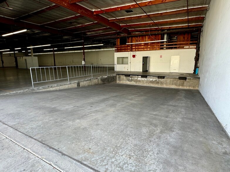 More Photos Of 8222 Allport Ave, Santa Fe Springs Manufacturing For Sale