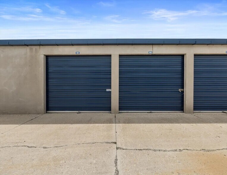 More Photos Of 12650 Ford Dr, Fishers Self Storage For Lease