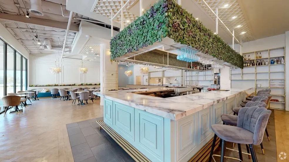 Primary Photo Of 3011 Gulden Ln, Dallas Restaurant For Lease