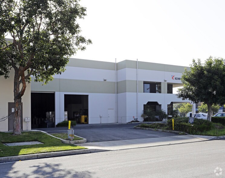 12335 McCann Dr, Santa Fe Springs, CA 90670 Industrial For Lease
