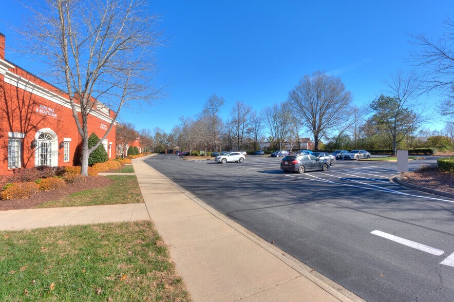 More Photos Of 3210 Prosperity Church Rd, Charlotte Office For Sale