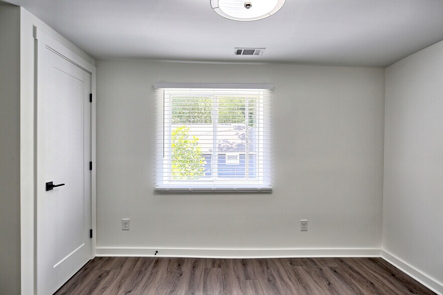 More Photos Of 1026 Ashby Grv SW, Atlanta Apartments For Sale