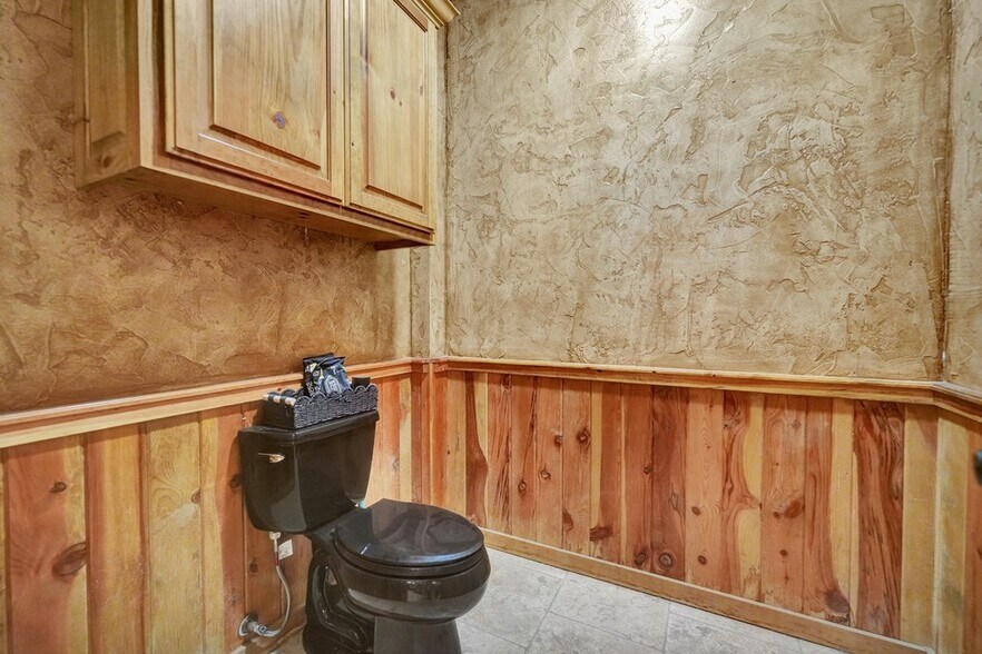 More Photos Of E IH-20, Midland Office Residential For Sale