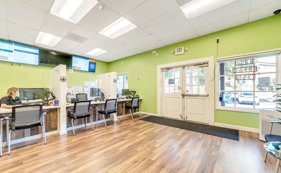 More Photos Of 37981 Niles Blvd, Fremont Storefront For Sale