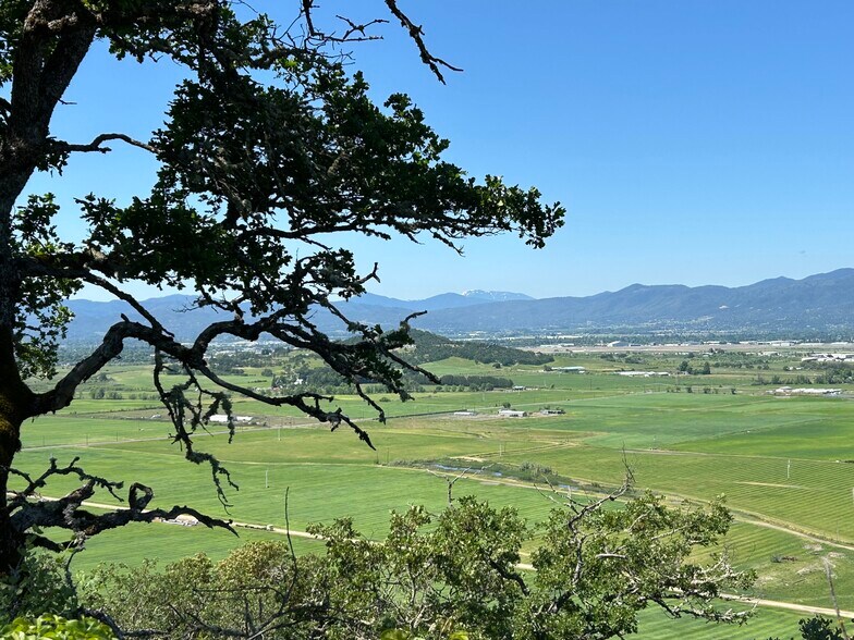 More Photos Of 5908 Foothill Rd, Central Point Land For Sale