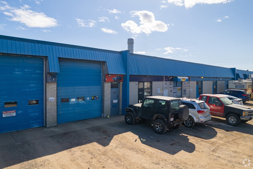 More Photos Of 4150 14A St SE, Calgary Warehouse For Lease