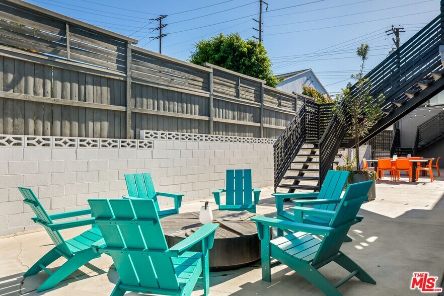 More Photos Of 1838 20th St, Santa Monica Apartments For Sale