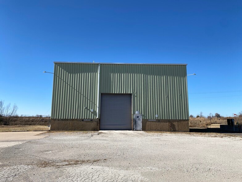 More Photos Of 1501 S John Zink Ave, Skiatook Manufacturing For Lease