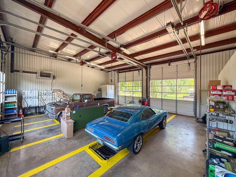 More Photos Of 304 E Wilson St, Valliant Office For Sale