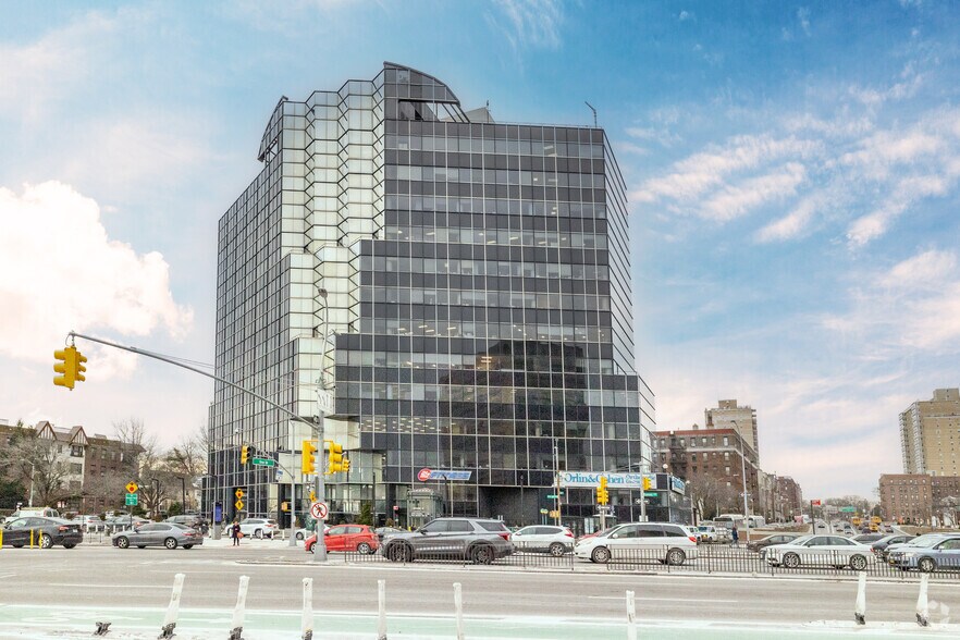 Primary Photo Of 8002 Kew Gardens Rd, Kew Gardens Office For Lease