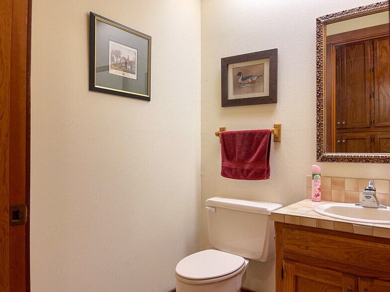 More Photos Of 2924 Brakley Dr, Baton Rouge Office For Sale