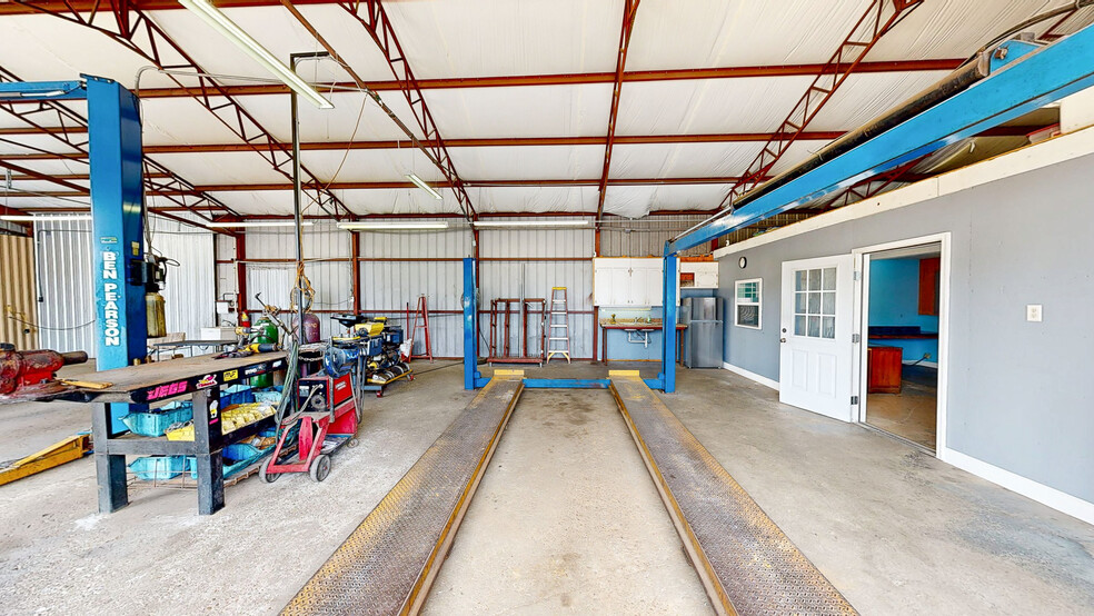 More Photos Of 716 S Main St, Enterprise Auto Repair For Sale