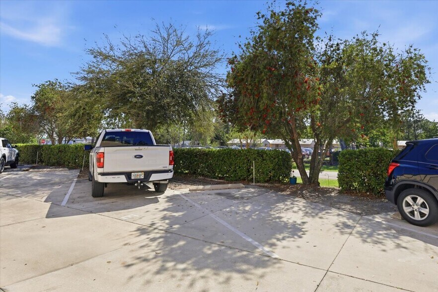 More Photos Of 1220 Biscayne Blvd, Deland Warehouse For Lease