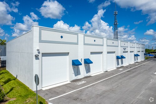 More Photos Of 195 Basik Dr, Naples Warehouse For Sale