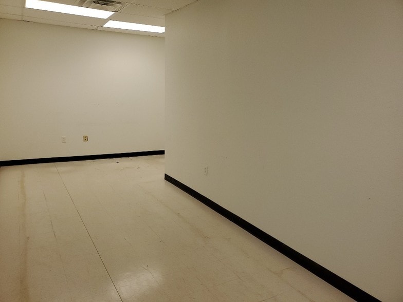 More Photos Of 2437-2443 S Prairie Ave, Pueblo Office For Sale