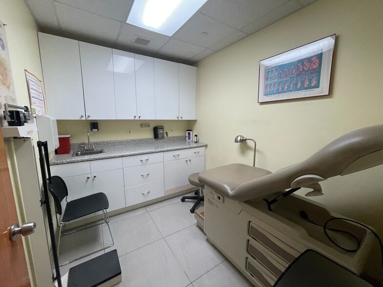 More Photos Of 13226 Avery Ave, Flushing Multifamily For Sale