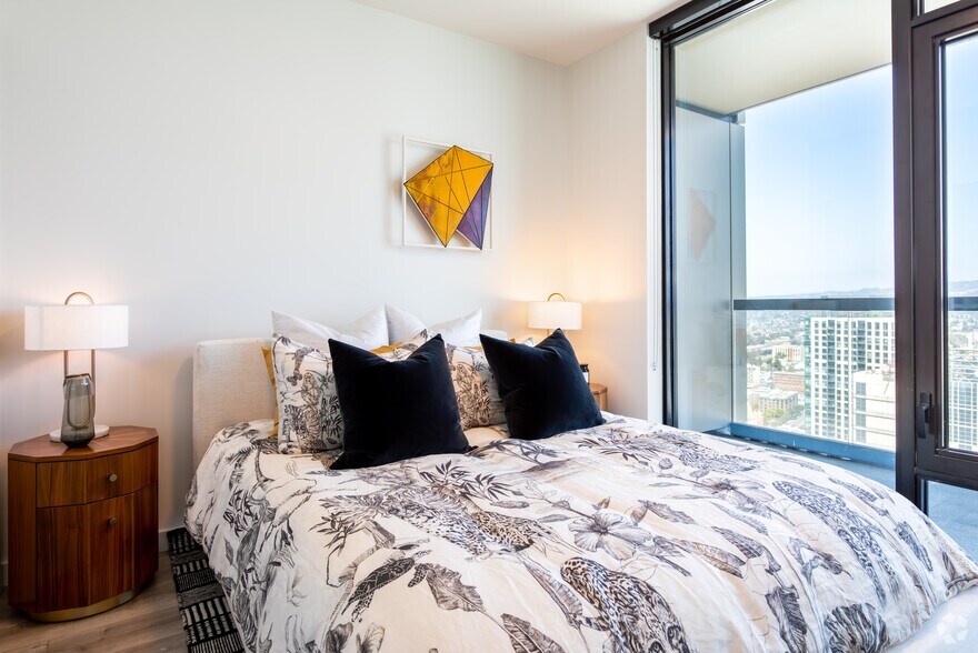 More Photos Of 385 14th St, Oakland Apartments For Lease