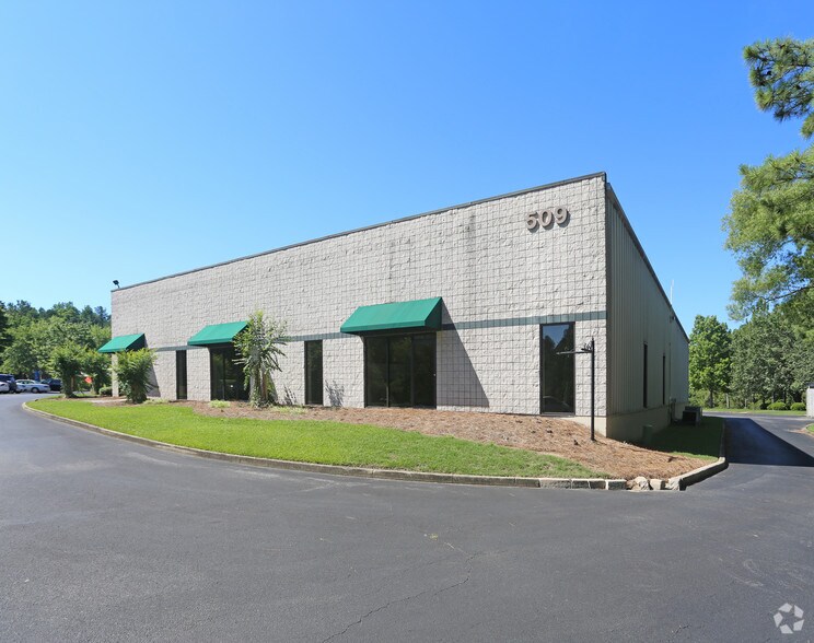 More Photos Of 509 Mineral Trace, Birmingham Light Distribution For Lease