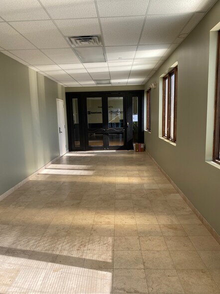 More Photos Of 55-61 W Palisade Ave, Englewood Storefront Retail Office For Lease