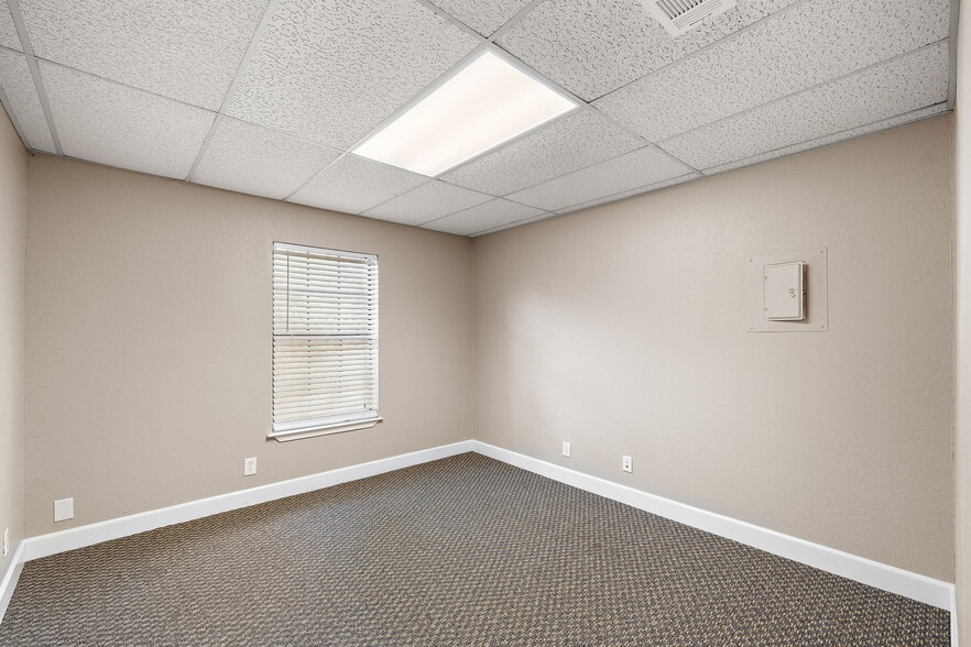 More Photos Of 13740 Research Blvd, Austin Office For Lease