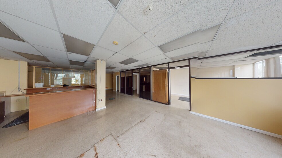 More Photos Of 40-22 82nd St, Elmhurst Storefront For Lease