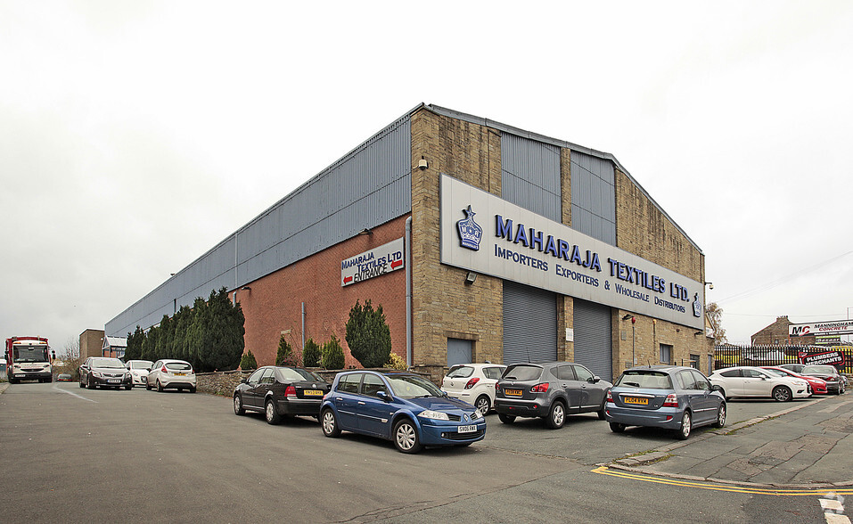 Primary Photo Of Cemetery Rd, Bradford Warehouse For Lease