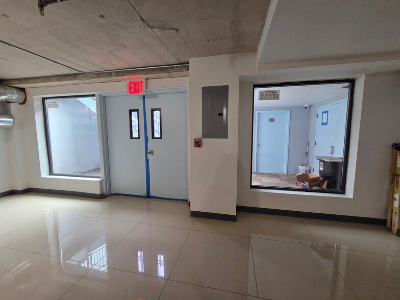 More Photos Of 14712 Roosevelt Ave, Flushing Apartments For Lease