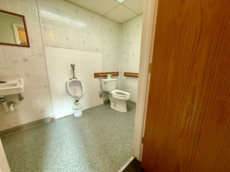 More Photos Of 11 E Washington, Chester Restaurant For Sale