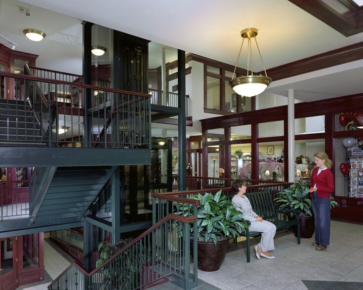 More Photos Of 144-156 E Liberty St, Wooster Storefront Retail Office For Lease