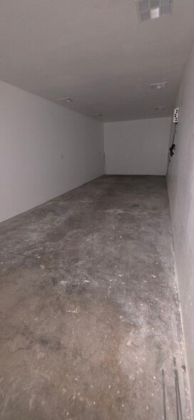 More Photos Of 1555 Yosemite Ave, San Francisco Warehouse For Lease