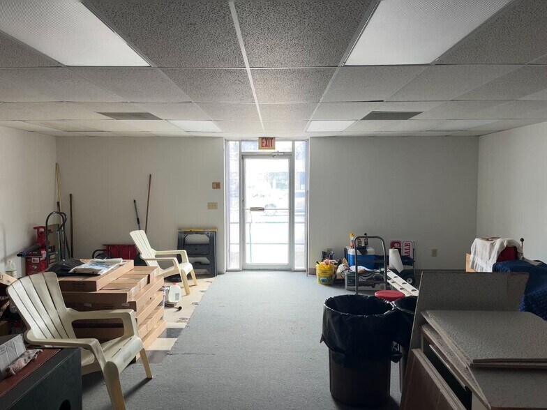 More Photos Of 1906 Parental Home Rd, Jacksonville Storefront For Sale
