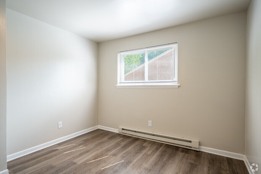 More Photos Of 420 S 21st Ave, Hopewell Apartments For Sale