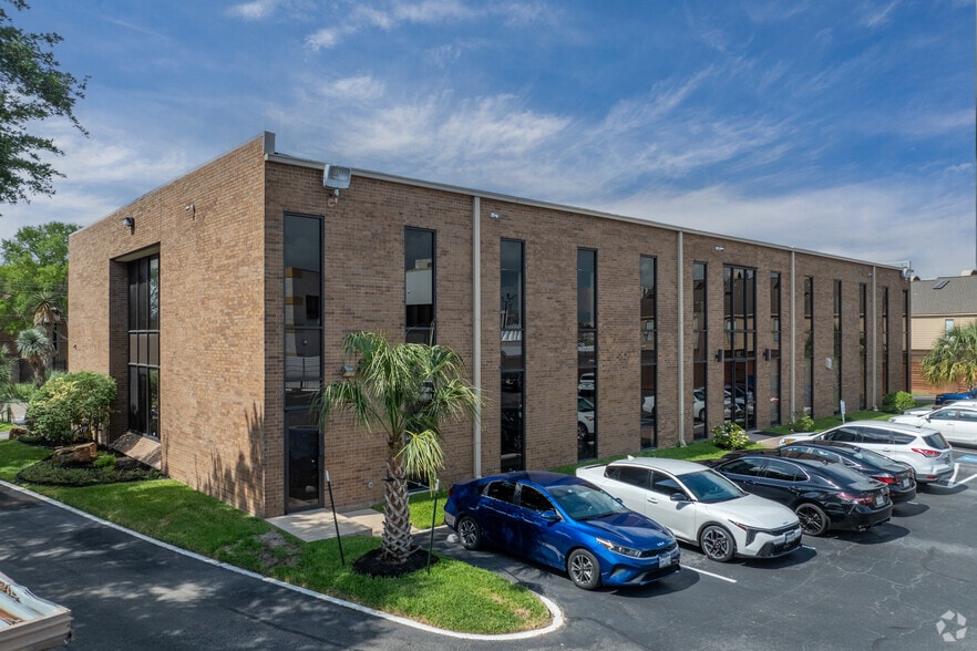 More Photos Of 6720 Sands Point Dr, Houston Office For Lease