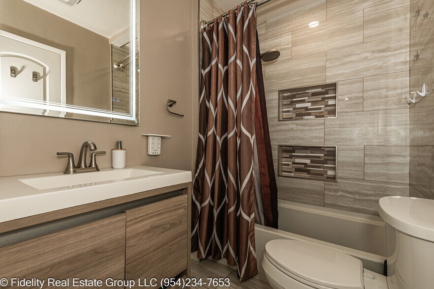 More Photos Of 1425 Ne 55th St, Fort Lauderdale Specialty For Sale