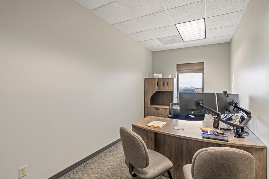 More Photos Of 108 Stallcup Dr, Sikeston General Retail For Sale