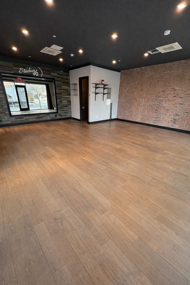 More Photos Of 561 4th Ave, Brooklyn Storefront Retail Residential For Lease