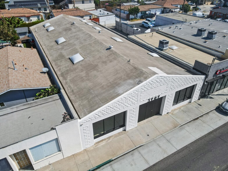 More Photos Of 3909-3917 E Anaheim St, Long Beach Storefront For Lease