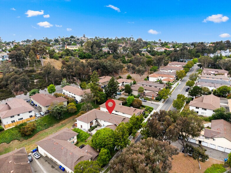 More Photos Of 2139 Via Esmarca, Oceanside Apartments For Sale