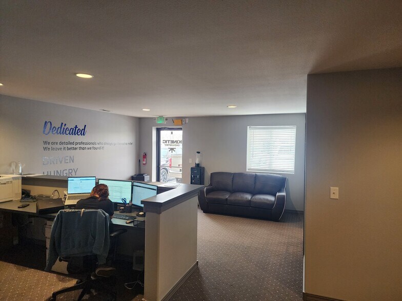 More Photos Of 541 E Garden Dr, Windsor Light Distribution For Sale