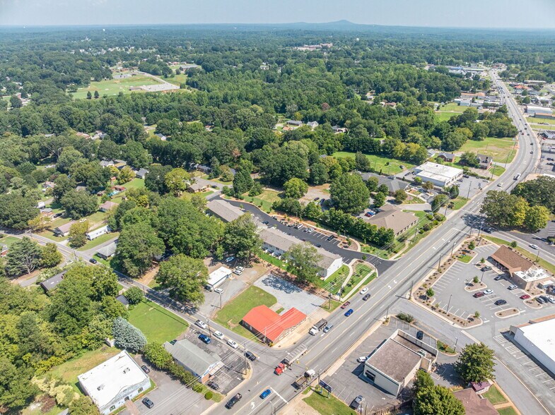 More Photos Of 2303 E Main St, Lincolnton Office For Sale