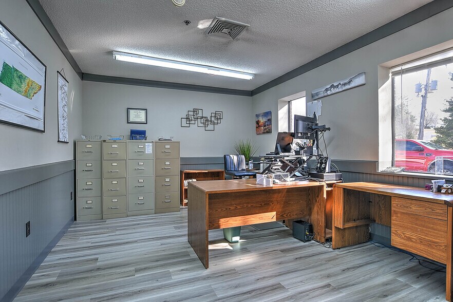 More Photos Of 2514 Old Lewis Rd, Johnson City Warehouse For Lease