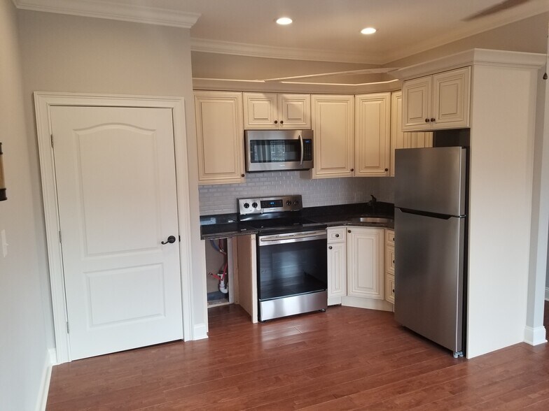 More Photos Of 11 E State St, Media Storefront Retail Residential For Sale