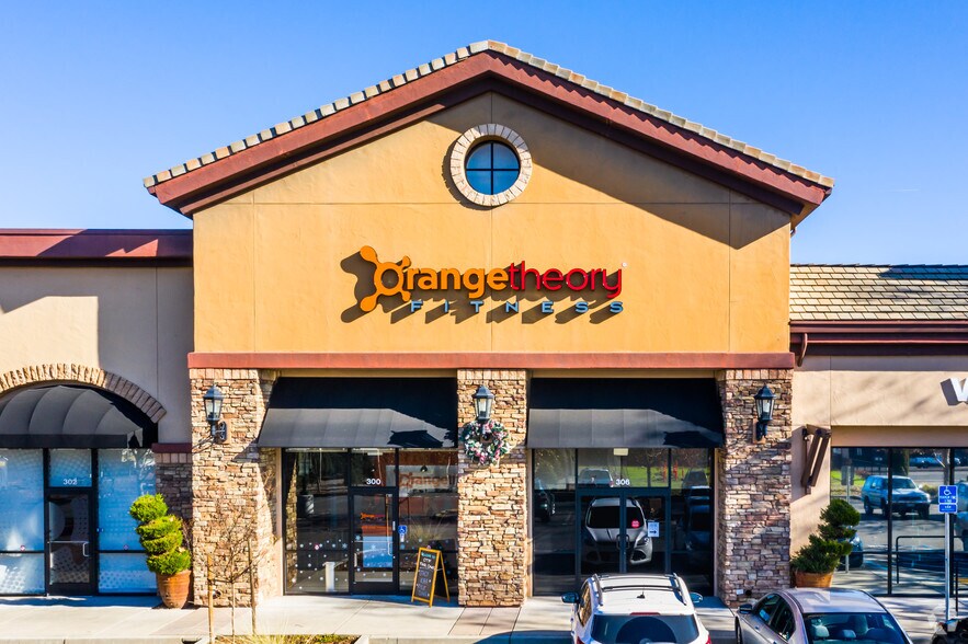 More Photos Of 5440 Hazel Ave, Fair Oaks Unknown For Lease