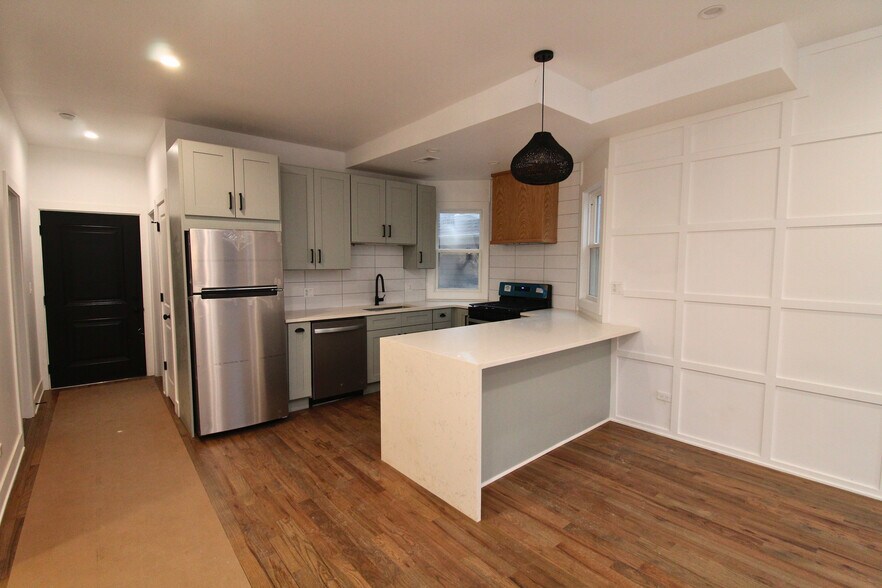 More Photos Of 3450 N Troy St, Chicago Apartments For Sale