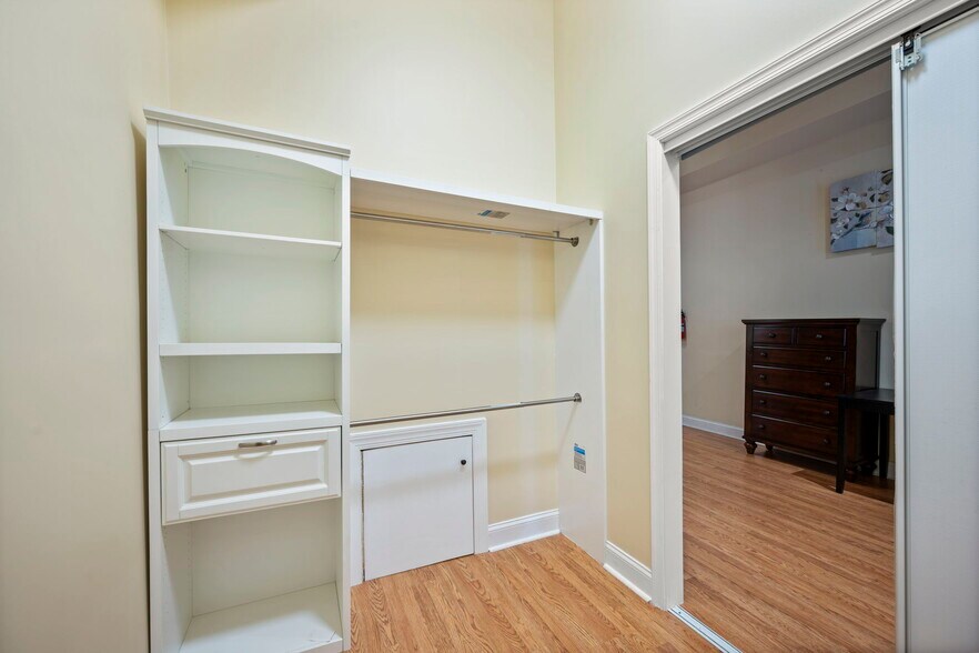 More Photos Of 338 N Charles St, Baltimore Storefront Retail Residential For Sale