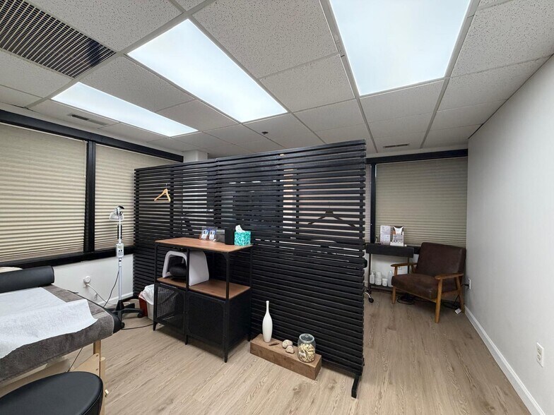 More Photos Of 37 Congers Rd, New City Office For Lease