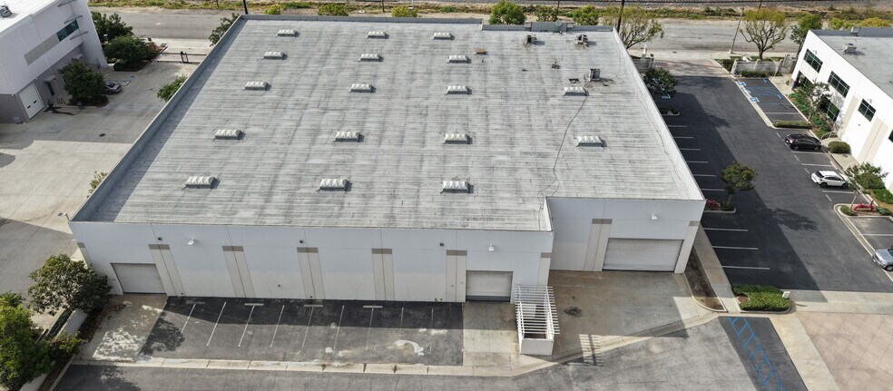 More Photos Of 1929 Mount Vernon Ave, Pomona Warehouse For Lease