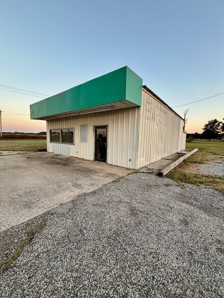 More Photos Of 8380 State Highway 39, Lexington Convenience Store For Sale