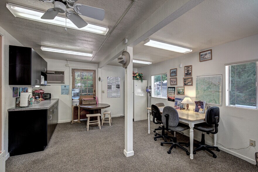 More Photos Of 1389 E Christopher Creek Loop, Payson Storefront Retail Office For Sale