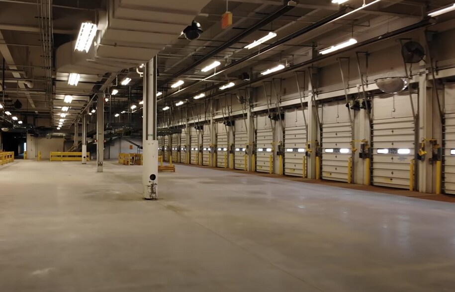 More Photos Of 2001 N Division St, Harvard Manufacturing For Lease